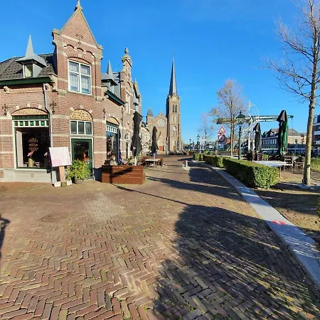 Holiday home Canal House 8 Person *