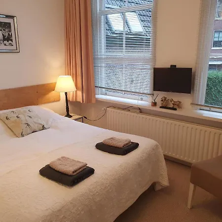 Holiday home Canal House 8 Person