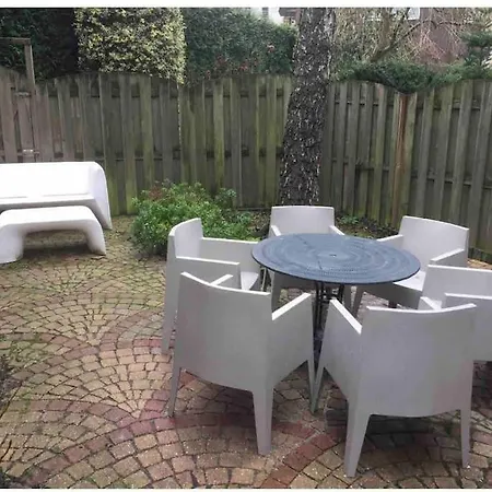 Canal House 8 Person * Leidschendam