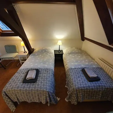 Canal House 8 Person *